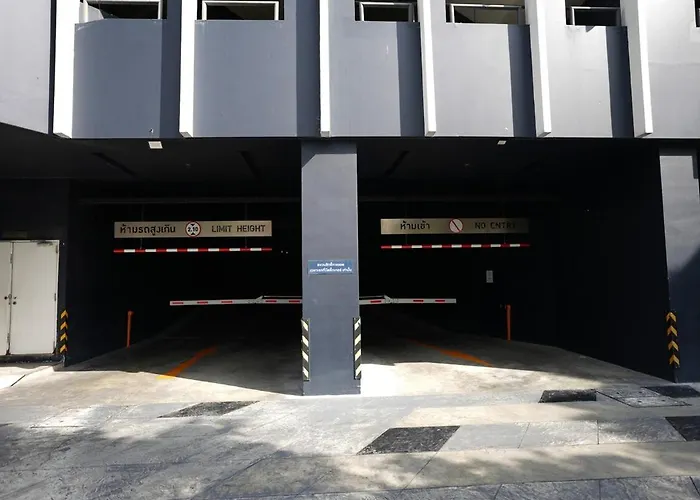 Life Ladprao 2 Bedrooms *